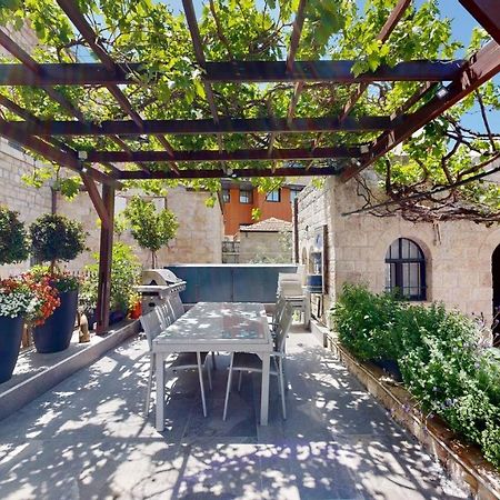 Villa Mamilla - Boutique Suites Иерусалим Экстерьер фото